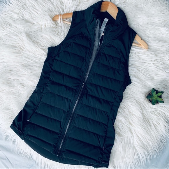 ✌🏻🌿sold🌿✌🏻LULULEMON black puffer vest full zip